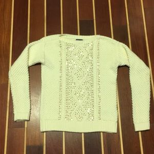 Cute White Sweater ❄️✨